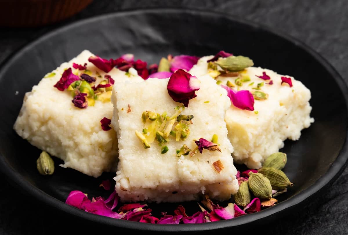 diwali 2022 make two mithai recipe nariyal barfi besan barfi