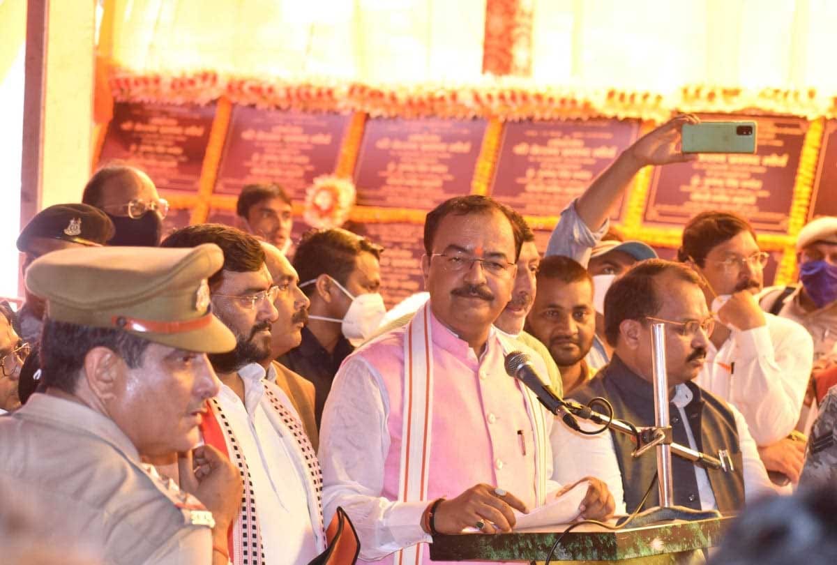 up election 2022: Deputy CM attacked on Akhilesh and Mayawati