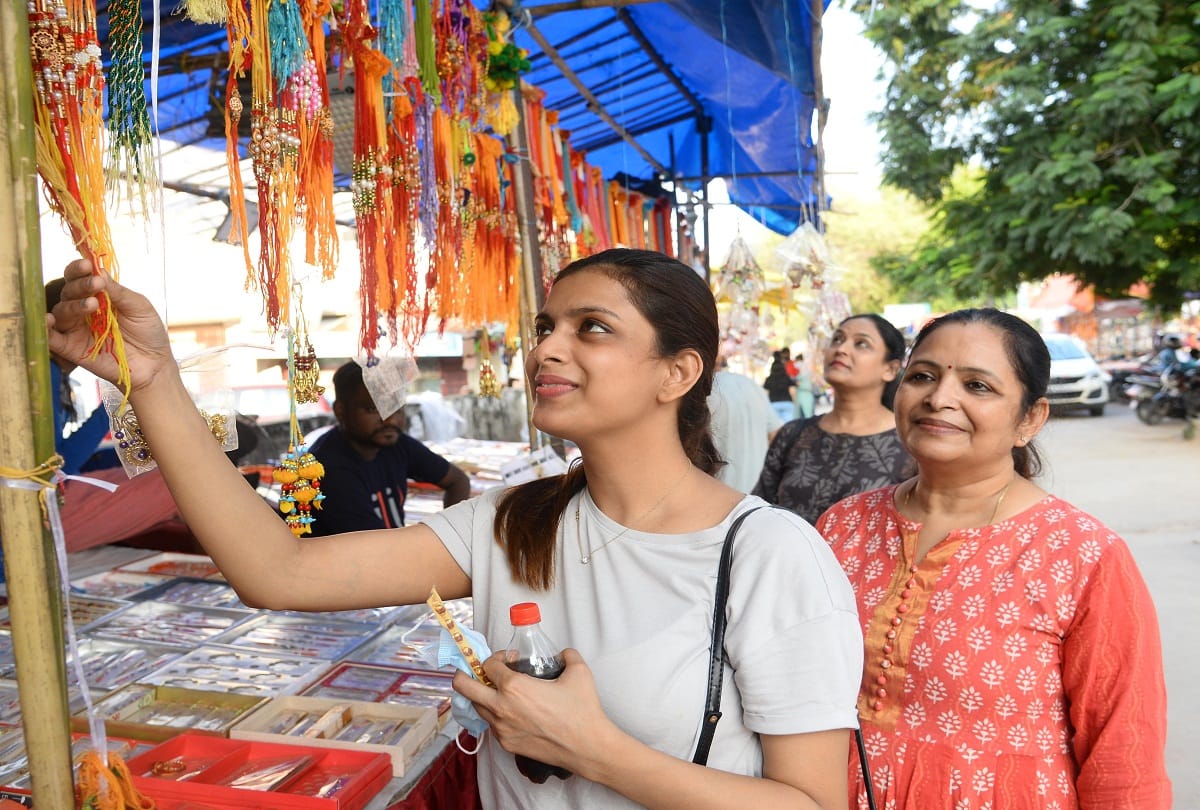 Raksha Bandhan: Sisters will tie Rakhi in Gajakesari Yoga, will decorate Mangaltika