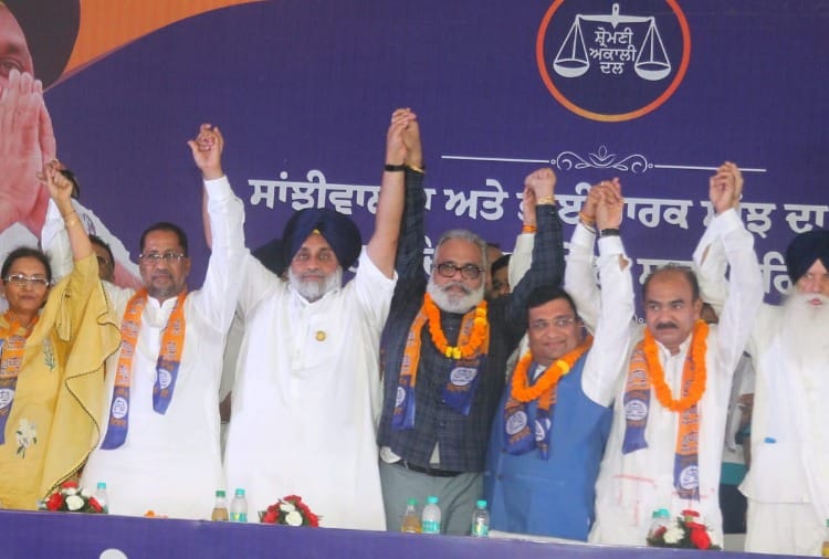 13 BJP leaders including former minister Anil joshi join Shiromani akali dal