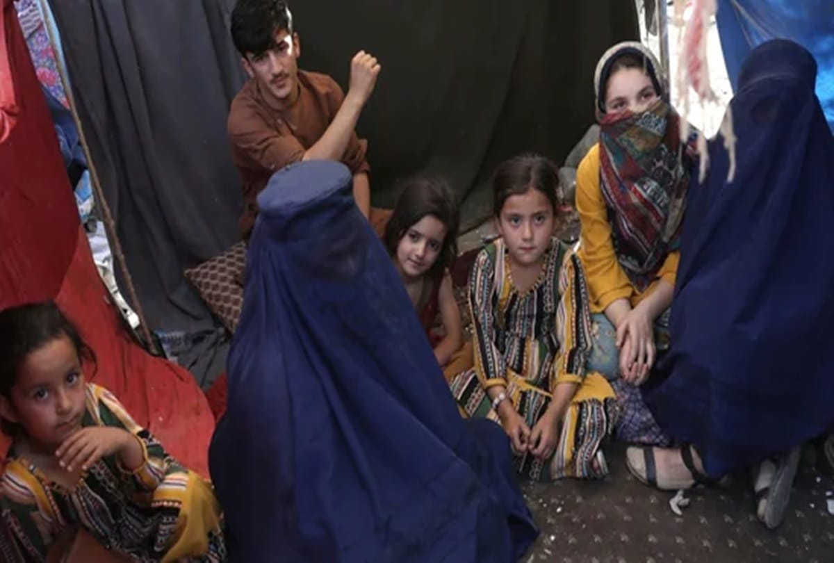 Afghanistan Taliban Rule Burqa prices doubled beaten up for wearing jeans