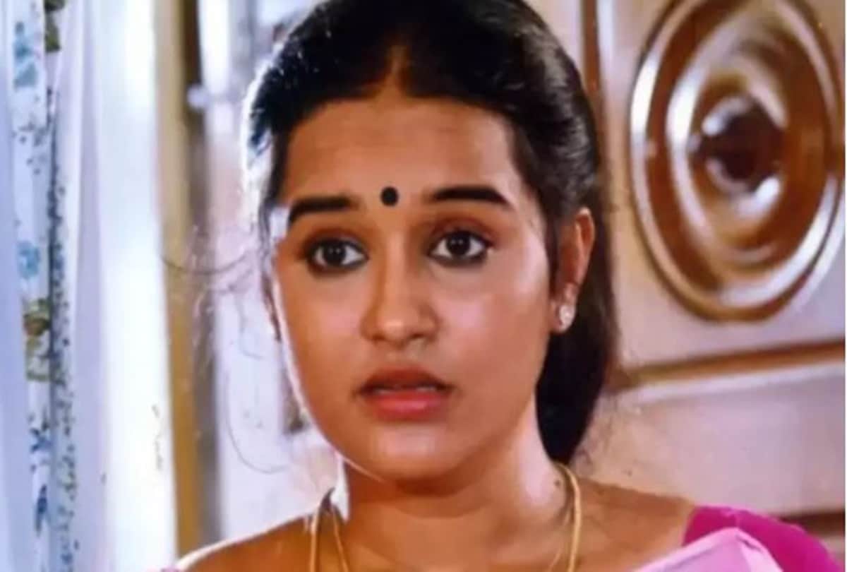 TOp news actress Chitra and Pradeep Guha passed away