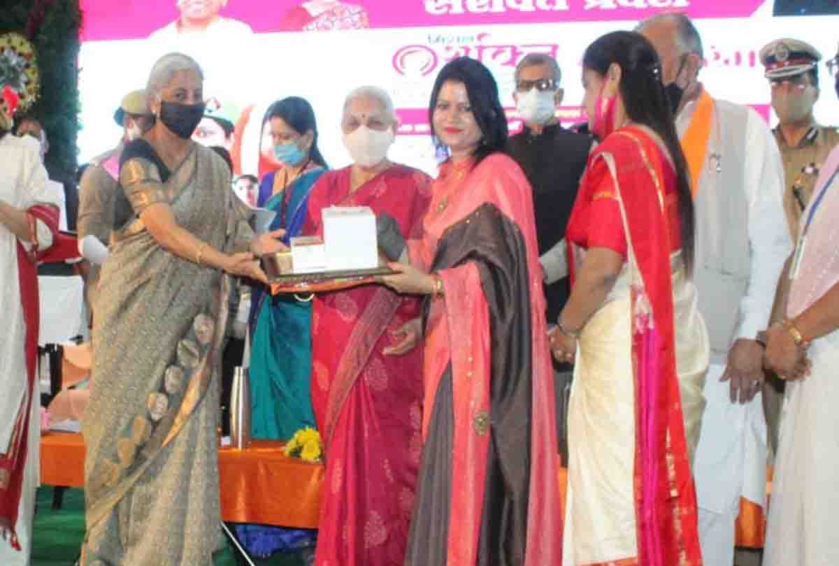 Asiya Farooqui got Mission Shakti Award