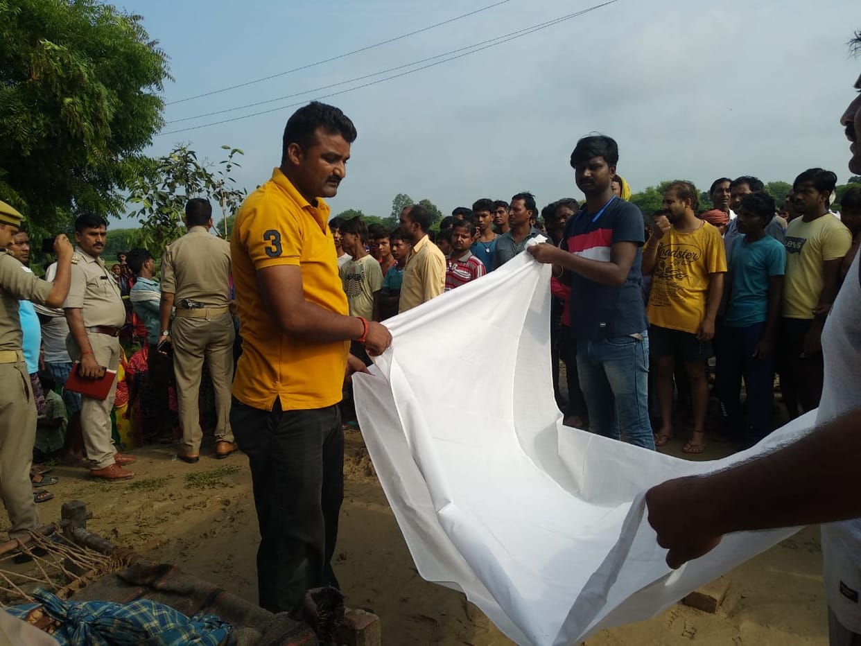 middle aged man murder during sleeping in under construction house in mirzapur police start  investigation