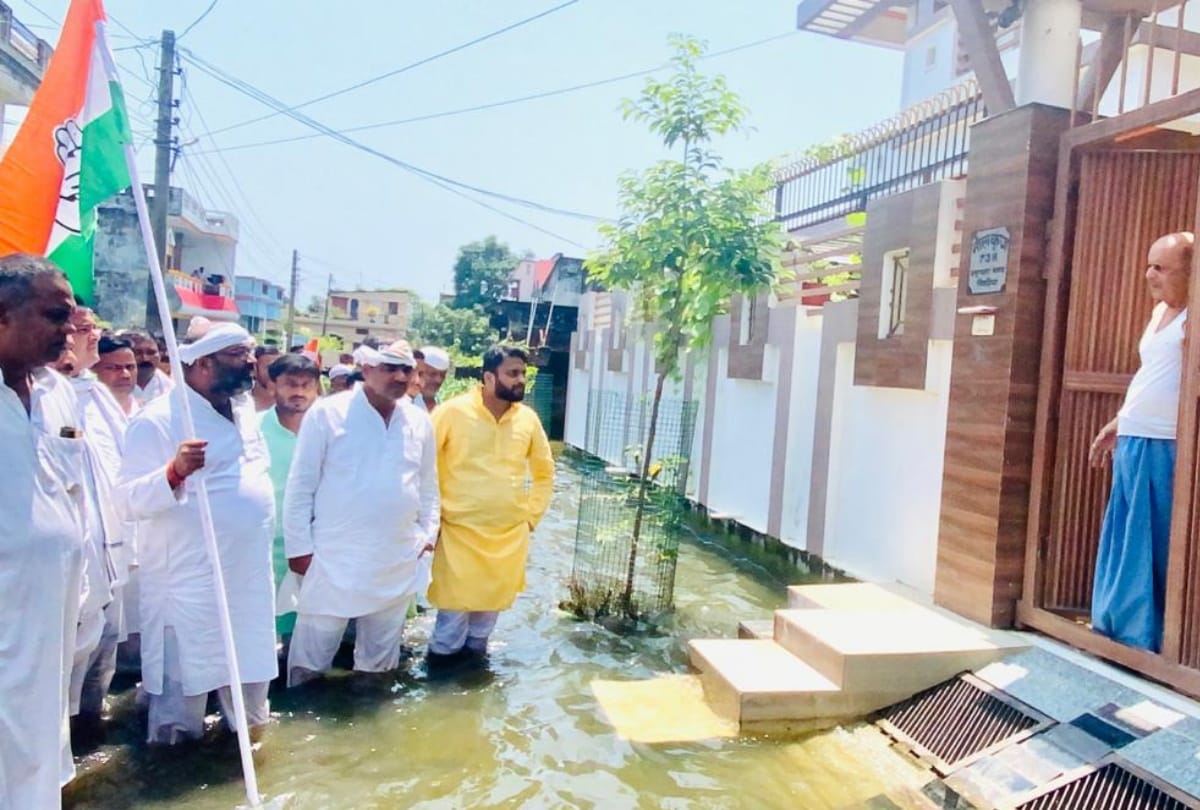 Ajay Kumar Lallu visited submerged localities of Gorakhpur
