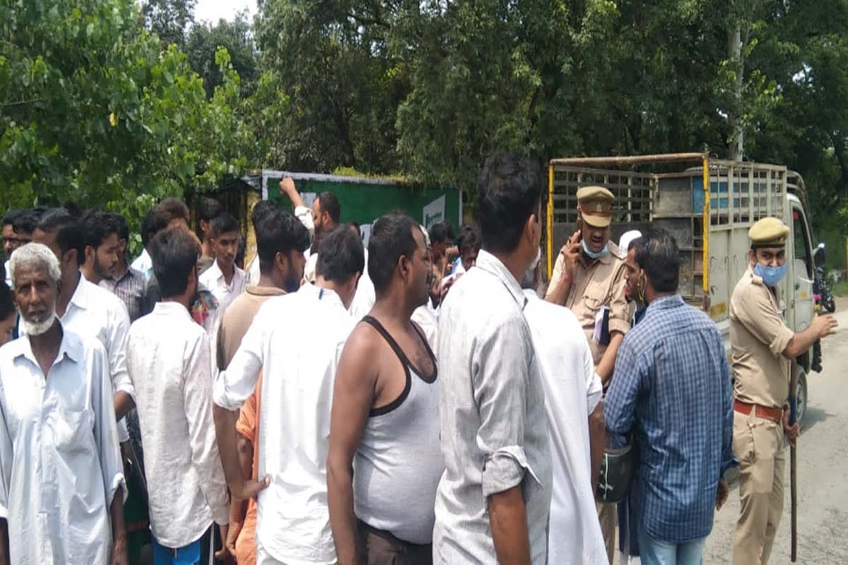 woman died and two injured in acident in kawal Muzaffarnagar, uproar