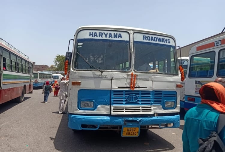 600 buses will run by haryana government to bring girl students to college and drop them home
