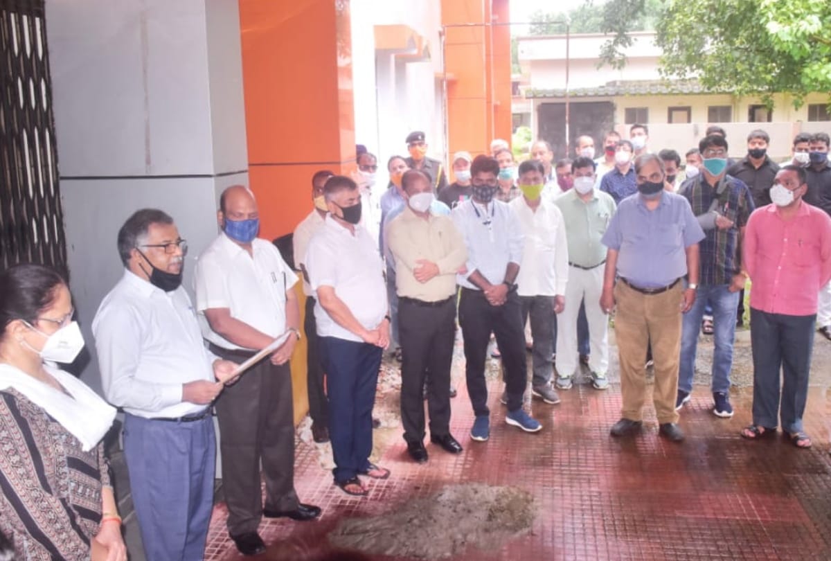 Acharya of Gorakhpur University Prof. AK Tiwari passes away