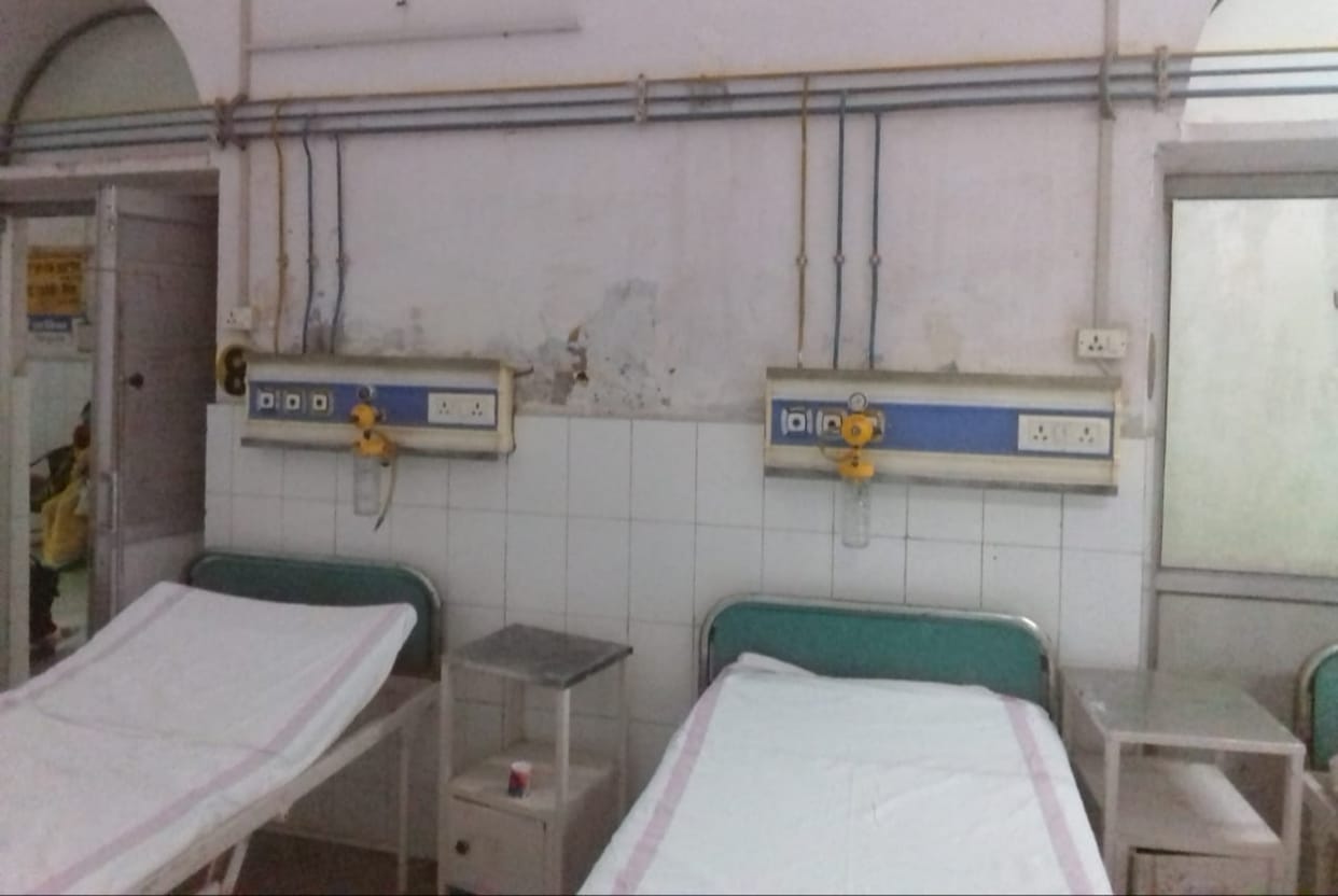 oxizen pipeline is damaged in district hospital