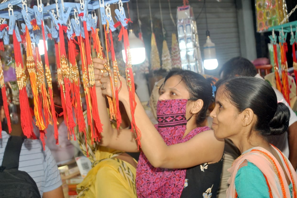 On Rakshabandhan, the markets glowed, the faces of the shopkeepers blossomed