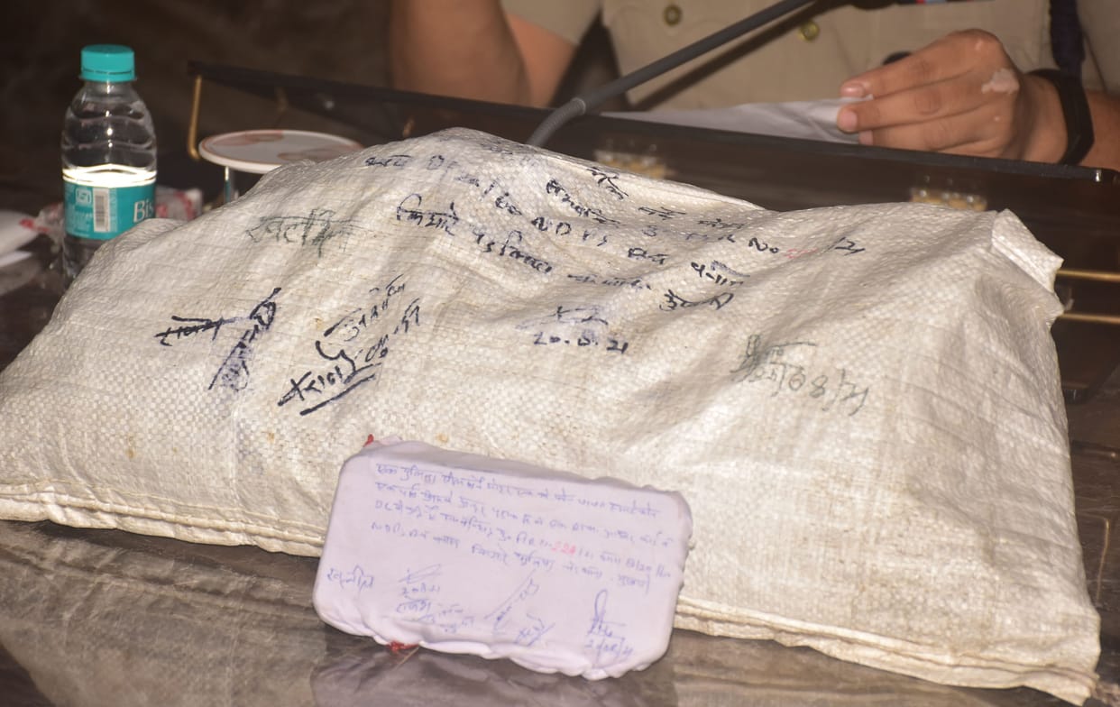One arrested with eight kilos of charas