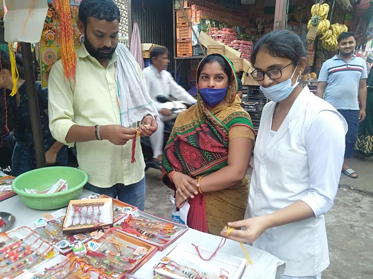Crowd in the market on Rakshabandhan festival