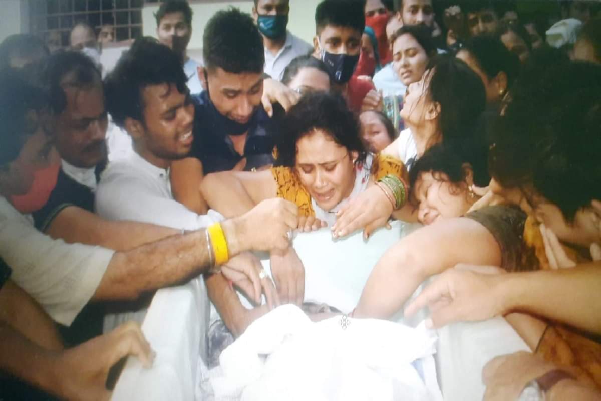 UP News: Army officer Ram Singh was cremated at Surajkund crematorium in Meerut and see photos