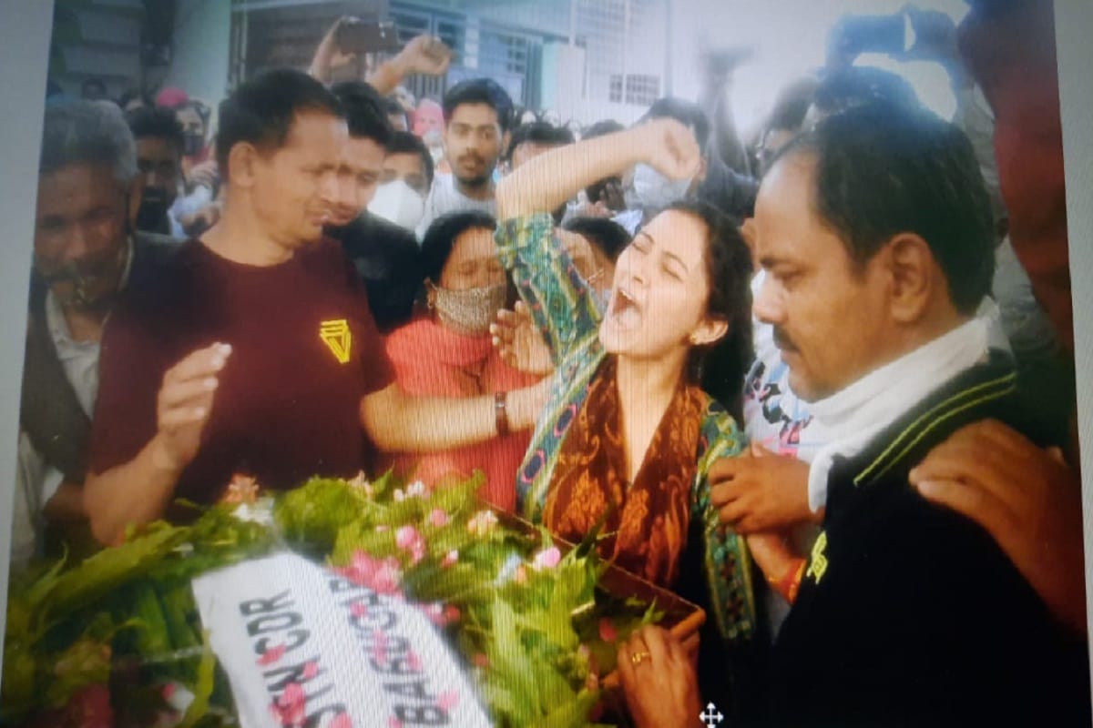 UP News: Army officer Ram Singh was cremated at Surajkund crematorium in Meerut and see photos