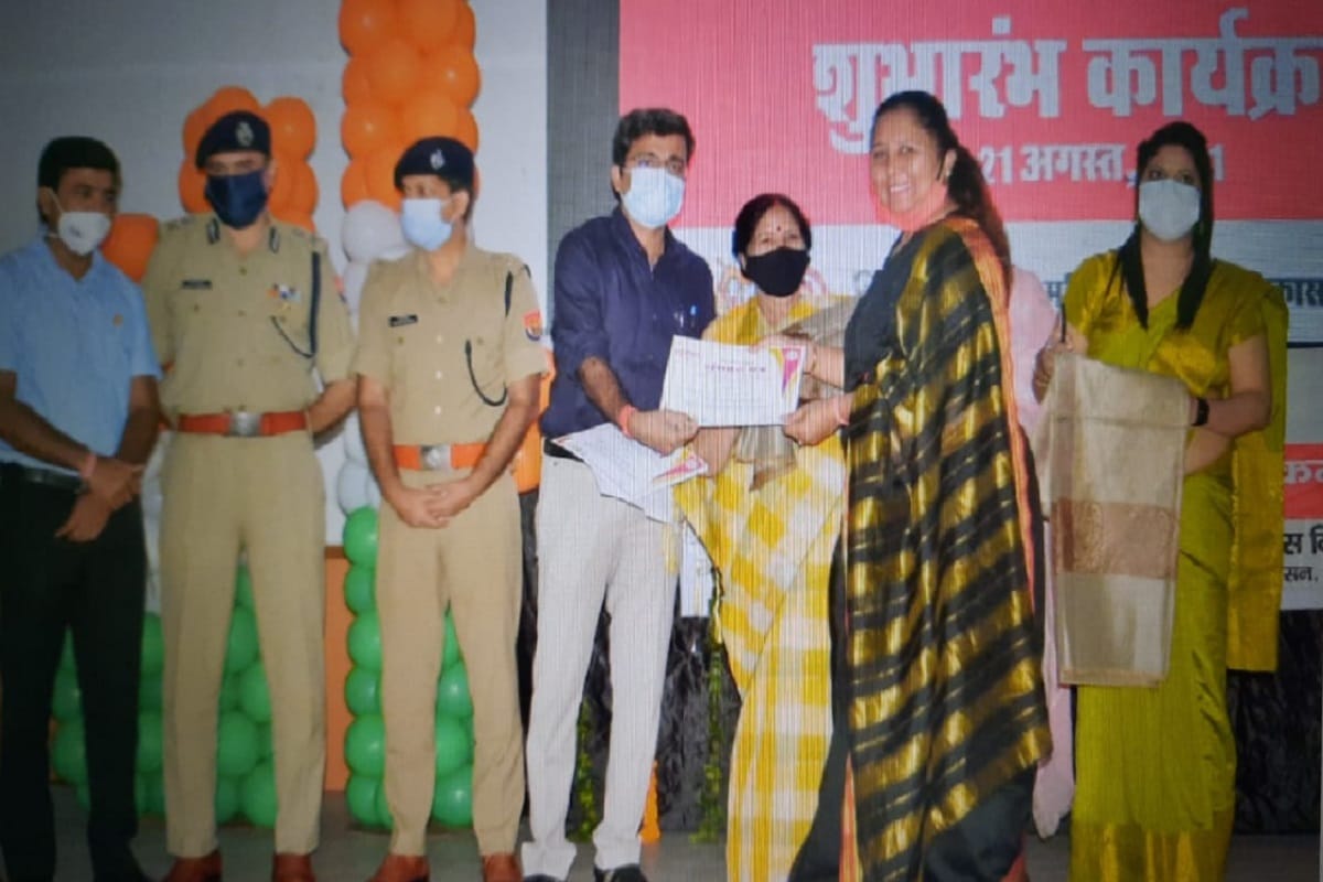 Launch of the third phase of Mission Shakti: 75 women of Meerut honored