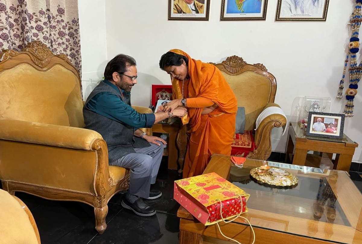Union Minister Niranjan Jyoti ties rakhi to her Cabinet colleague Mukhtar Abbas Naqvi