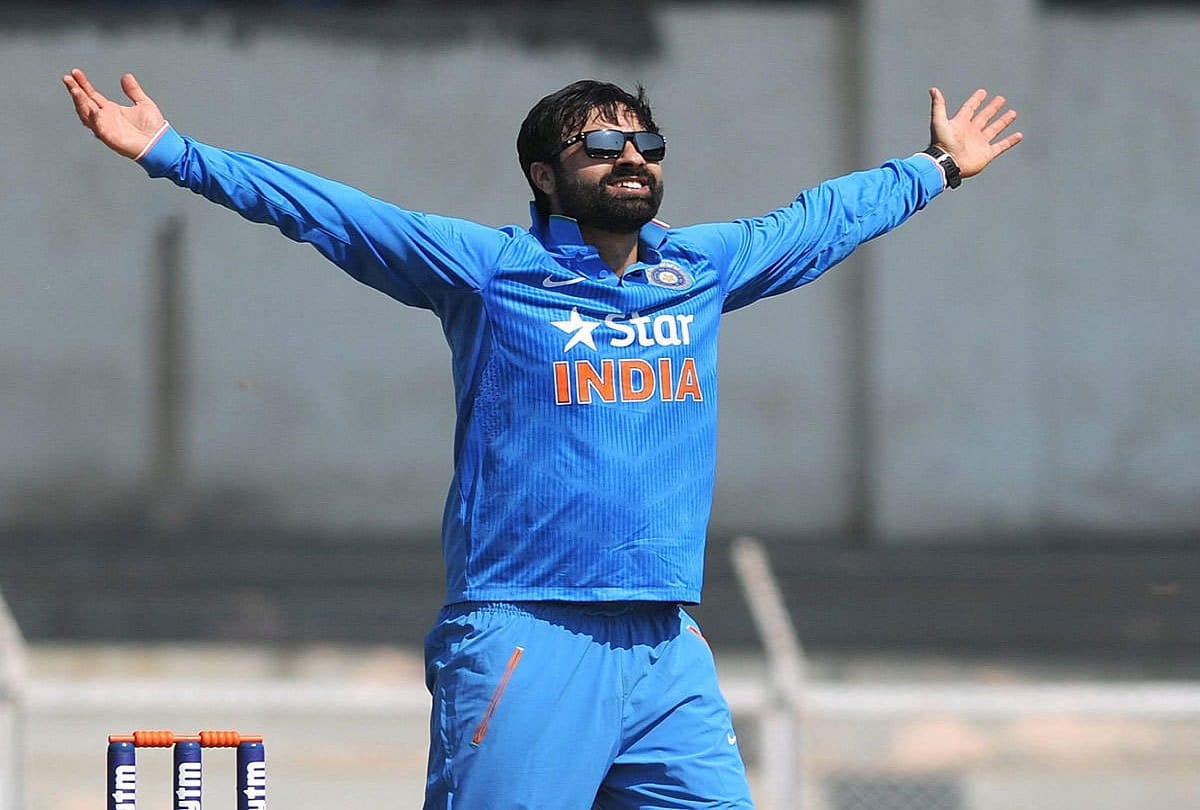 Jammu and Kashmir Cricket Association JKCA accused Indian cricketer Parvez Rasool of stealing  pitch roller cricketer said it is very unfortunate