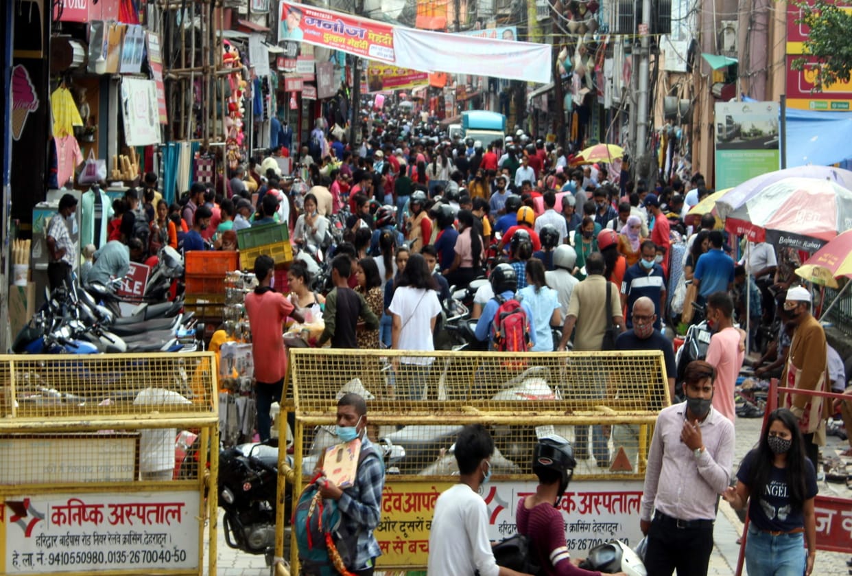 Raksha Bandhan 2021 : rush in dehradun market for shopping, watch photos