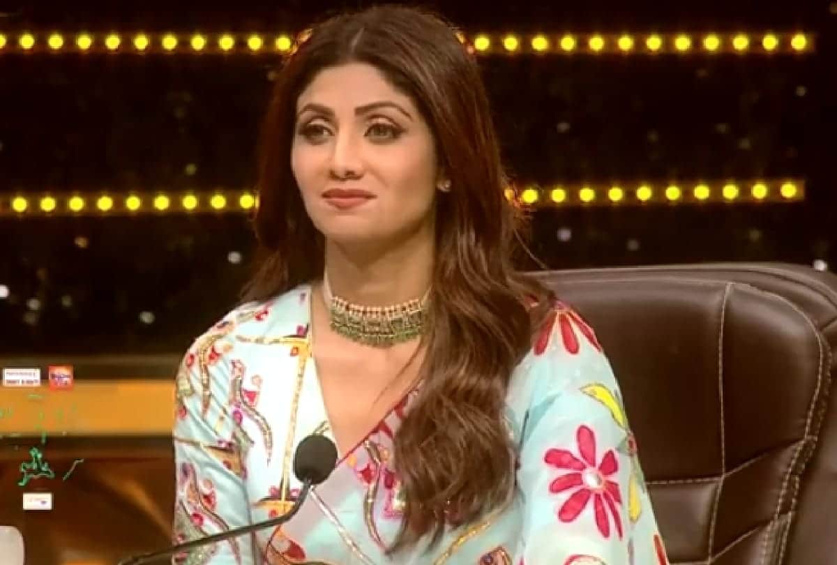 Ganesh Chaturthi 2021 shilpa shetty did ganpati visarjan with family photos and videos goes viral on internet