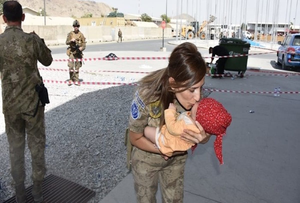 Afghanistan crisis, Photos of Children rescue in afghanistan, taliban photos today