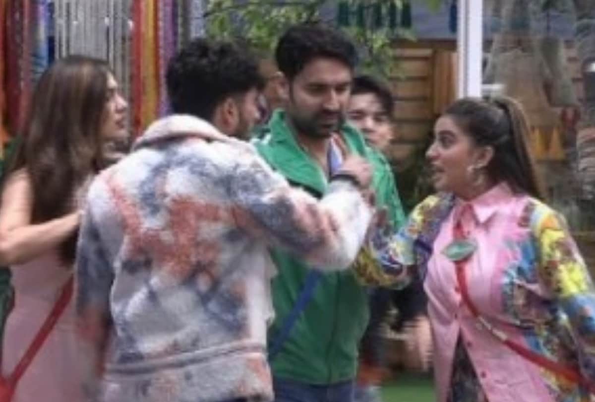 bigg boss ott bhojpuri actress akshara singh fight with bossman zeeshan khan she throw his stuff know details