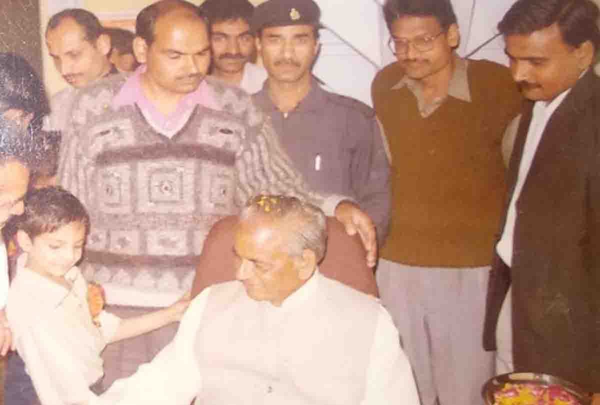 Former UP CM Kalyan Singh Passed Away, hamirpur Connection