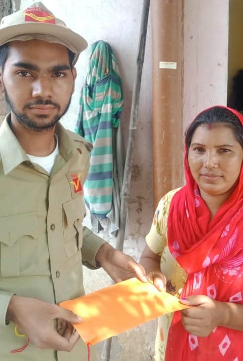 Postal department sent rakhis to the border