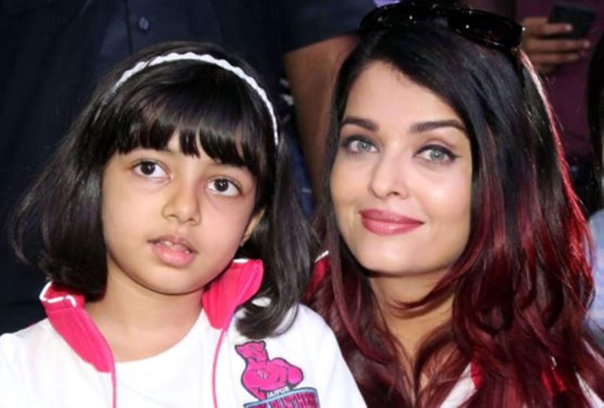 Aishwarya rai bachchan reached Jhansi ka kila announced with daughter aradhya took selfie