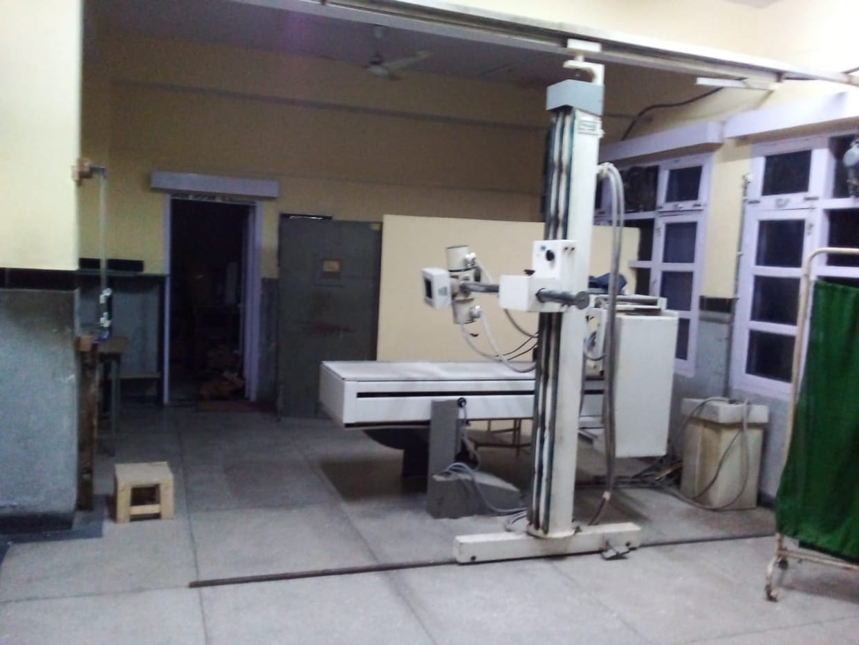 ex-ray machine not functioning in  khenri hospital rampur