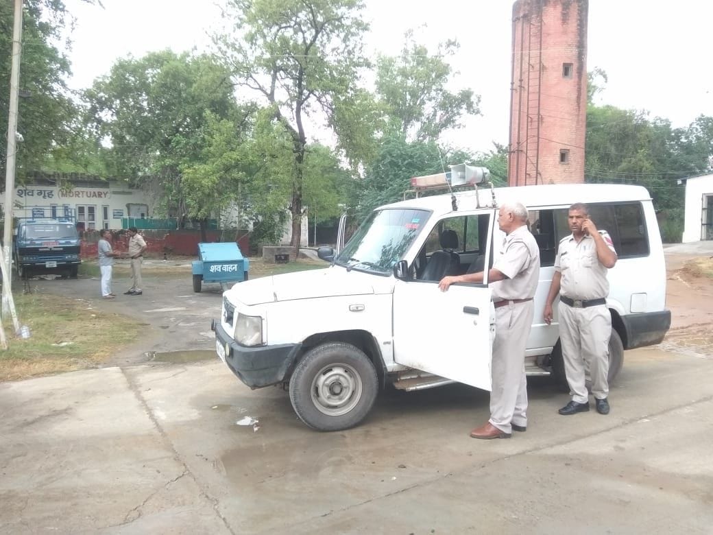 jhajjar bahadurgarh news,The police reached the information of the murder, got the woman's body removed from the pyre