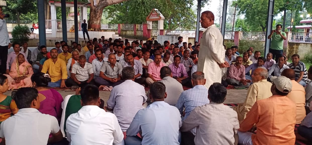 Displaced people showed unity on employment