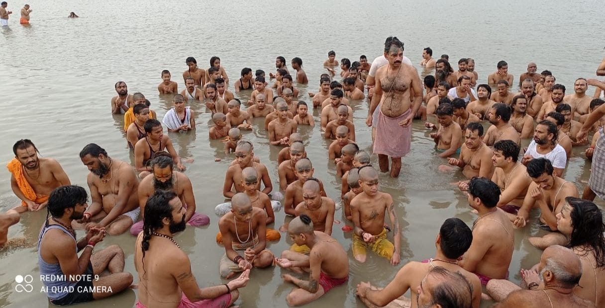 Mathura: Shravani Upakarma Puja organized on the banks of Yamuna