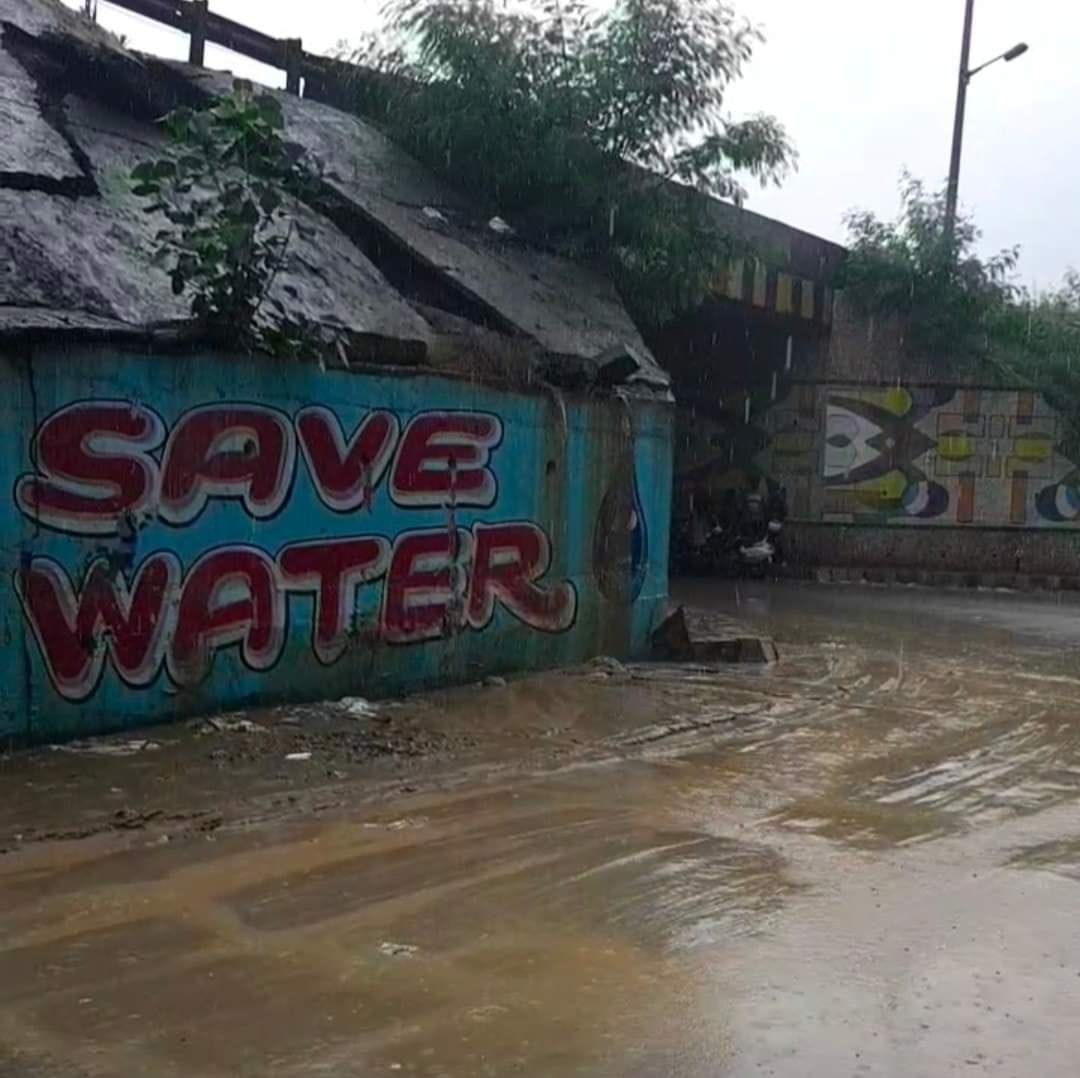 Sector-18's main road collapsed, a four-feet pothole, the wall of the drain collapsed on Sanauli Road, the soil of the state highway receded