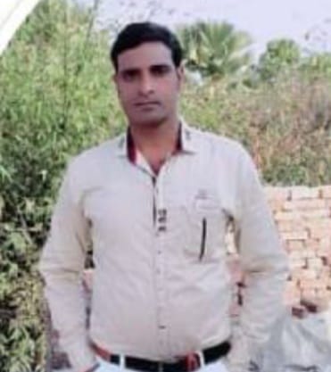 The young man attacked himself with a sharp weapon, died