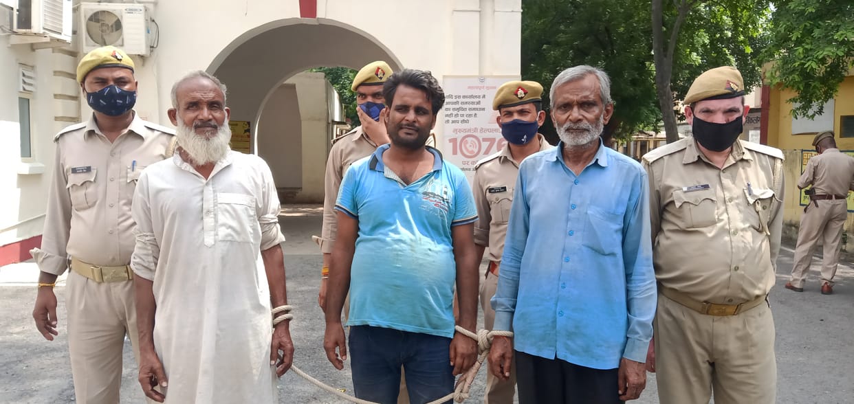 etawah news,Three arrested for missing a truck laden with rice
