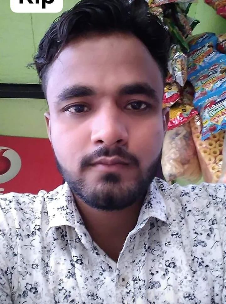 Hathras: Youth commits suicide by hanging