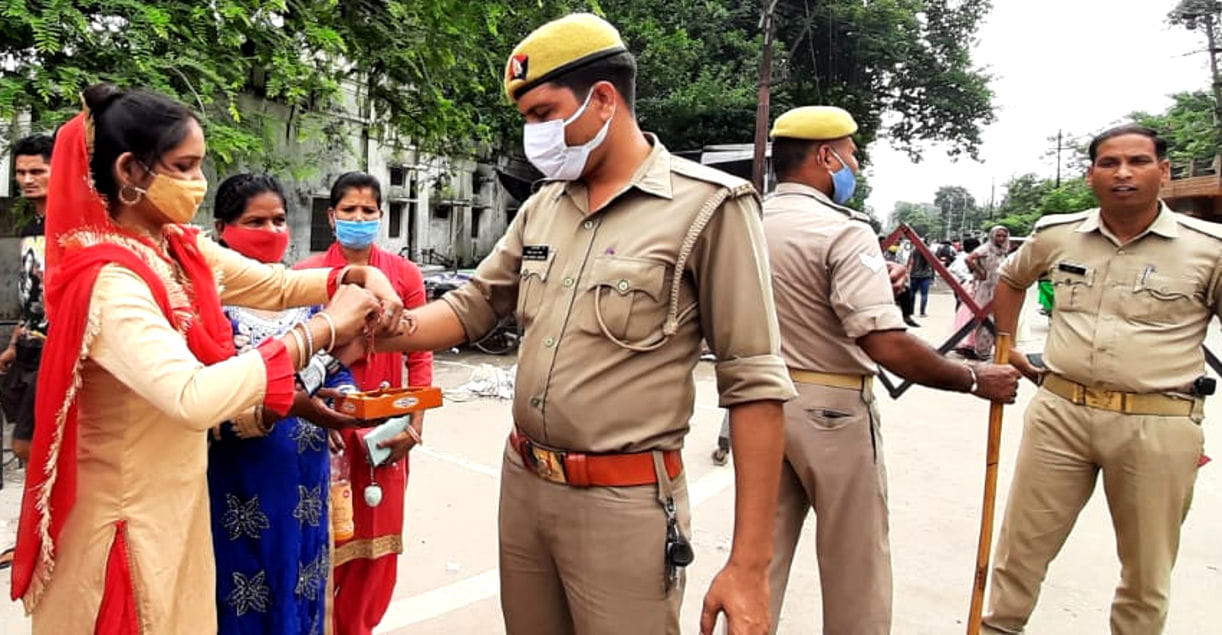 Sisters tied rakhi and wished for the long life of their brothers
