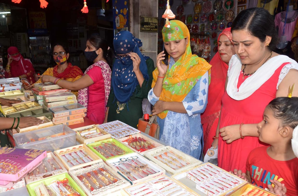 Aligarh: Rakshabandhan today, love to flow on brother's wrist