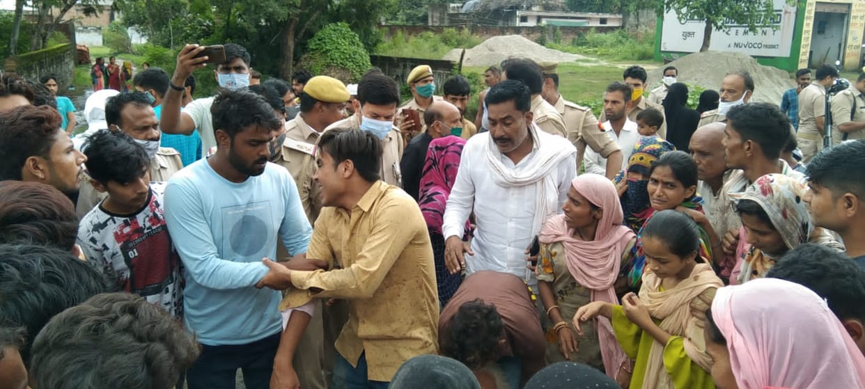 Highway jam in protest against the accident