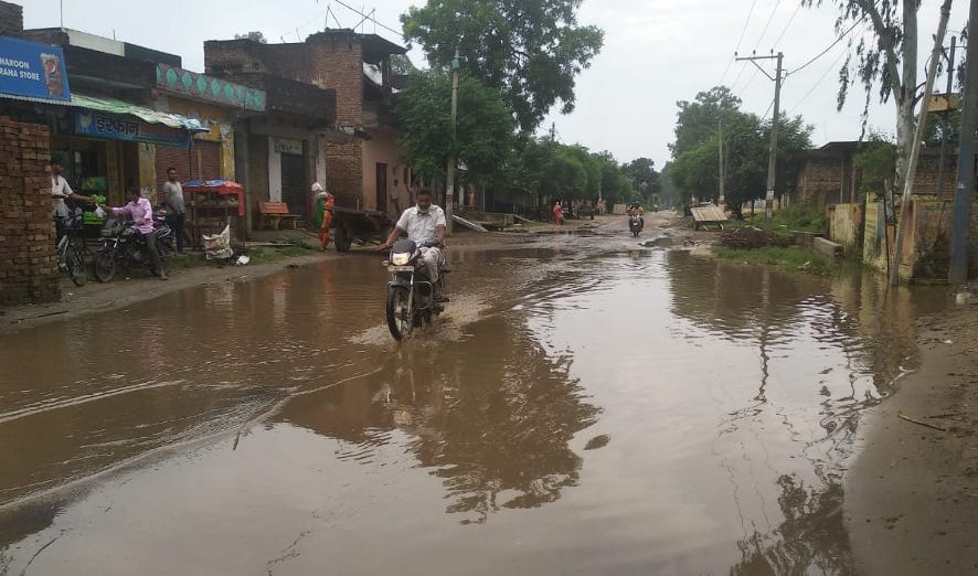 Traffic disrupted due to water logging on the road