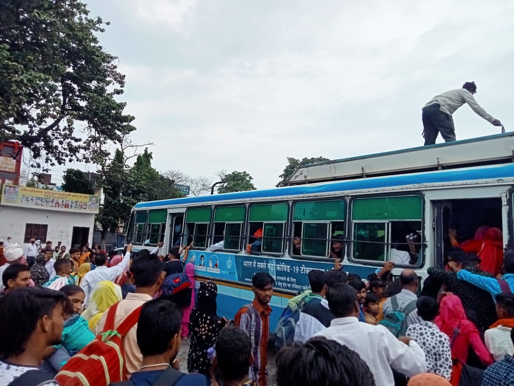 Trains did not arrive, buses crowded, thousands of passengers stranded in the city, Yamunanagar