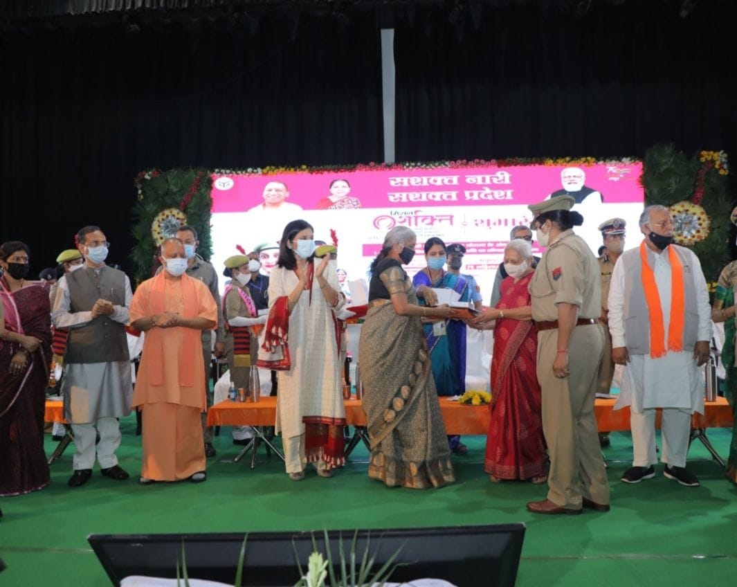 Hathras: Inspector Chandpa's Kotwali honored in Lucknow