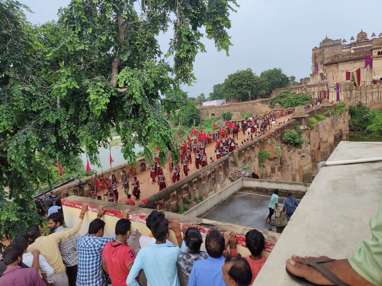 The majestic splendor of Orchha woke up as soon as the shooting of the film Ponniyin Selvan started.