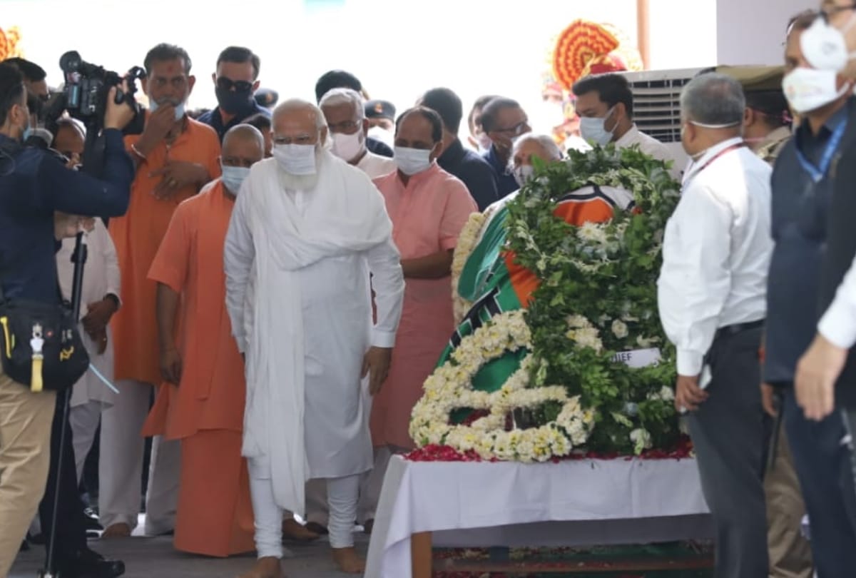 Prime minister Narendra Modi paid tribute to Kalyan Singh.