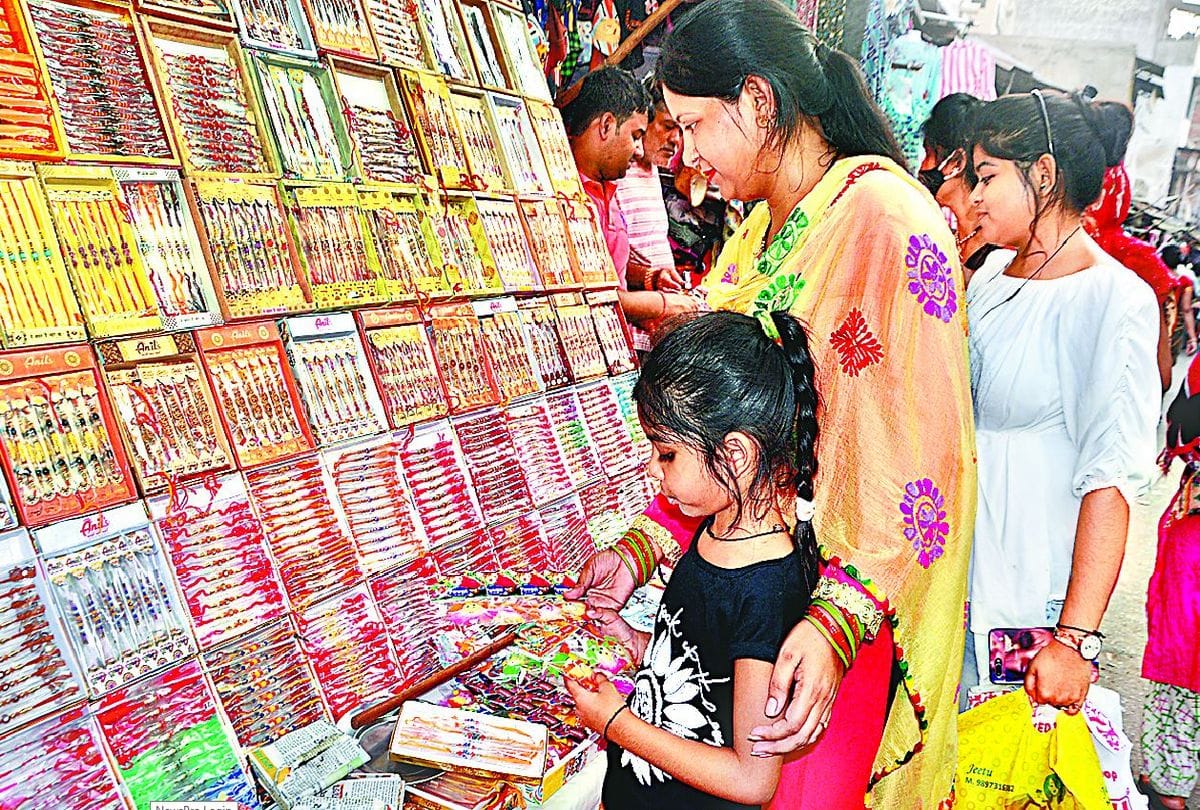 Agra Markets boom On Raksha Bandhan