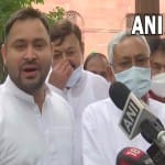 तेजस्वी यादव व नीतीश कुमार (file photo)