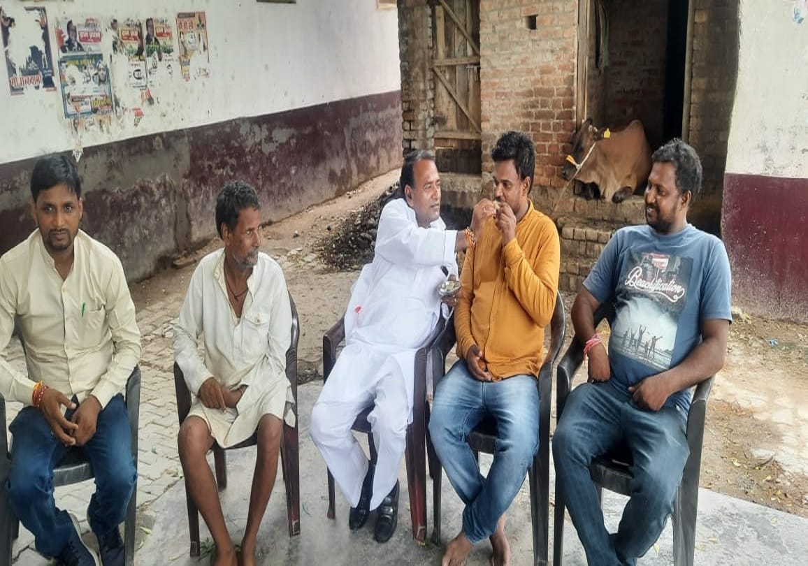 afghanistan crisis chandauli resident suraj chauhan returned home who stuck in kabul father become emotional after see son
