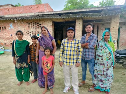 Family happy after returning home from Afghanistan Chandauli Ghazipur Jaunpur Azamgarh people work in steel plant