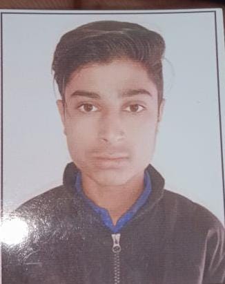 E-rickshaw driver murdered by slitting his throat, dead body found in ruins