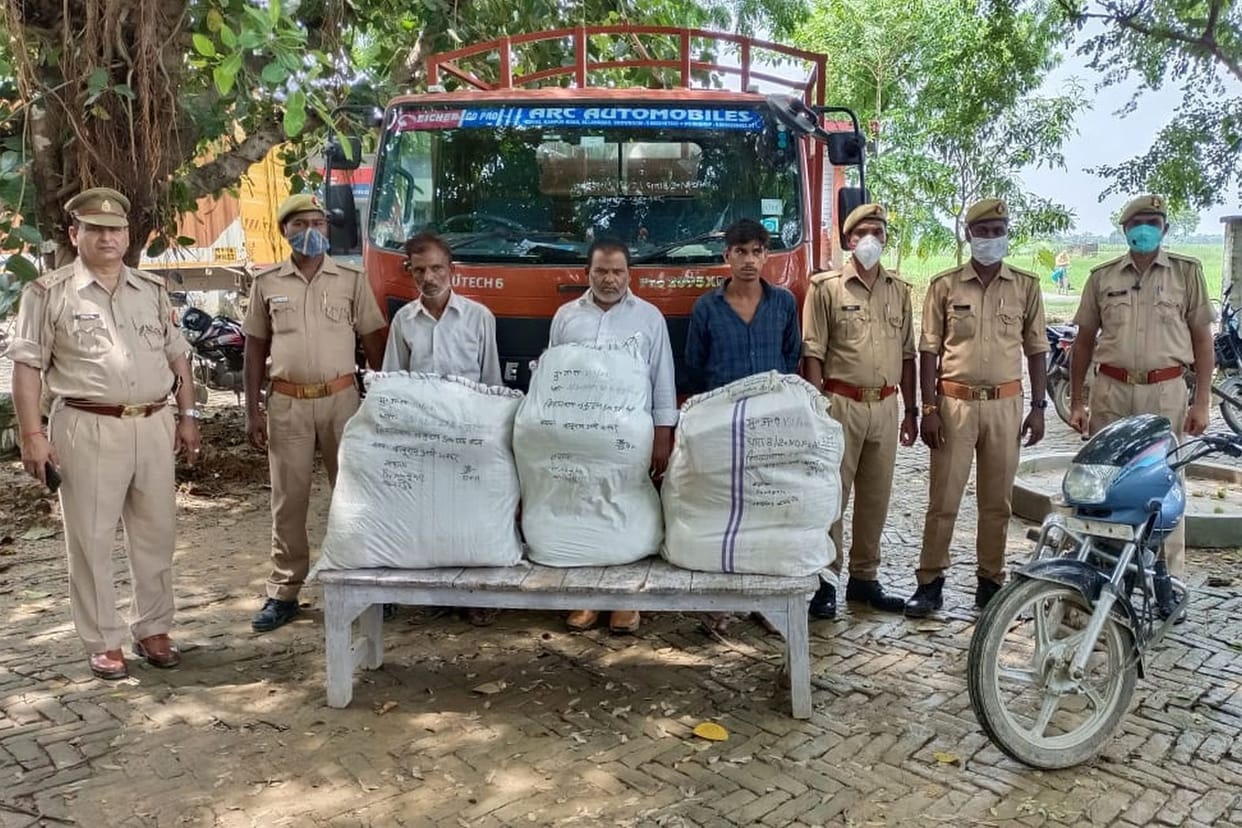 Three arrested with one quintal of ganja